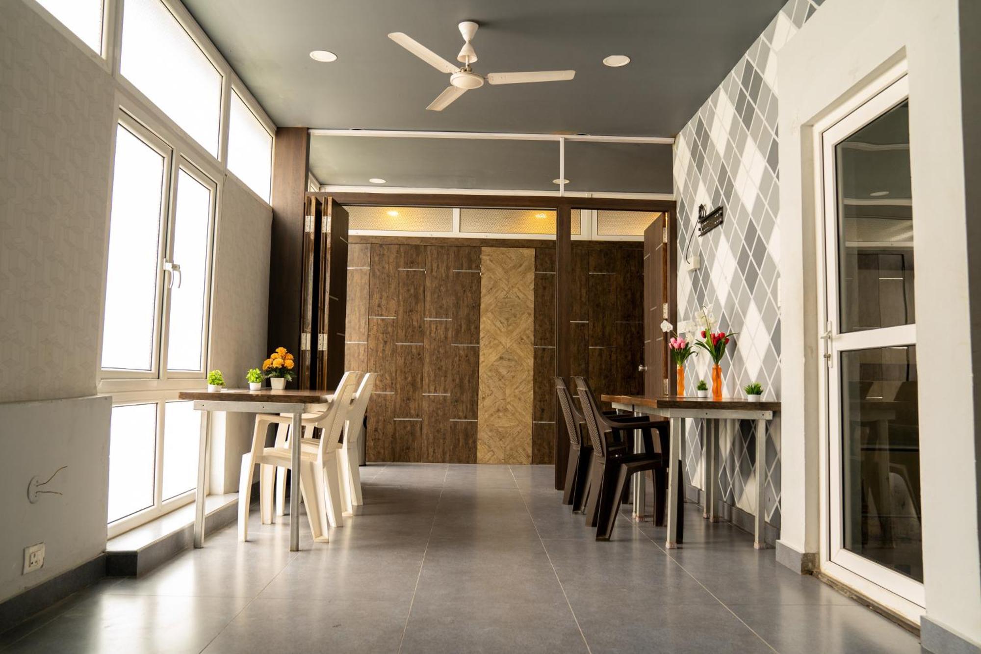 Seasons Suites Jp Nagar Bangalore Room photo